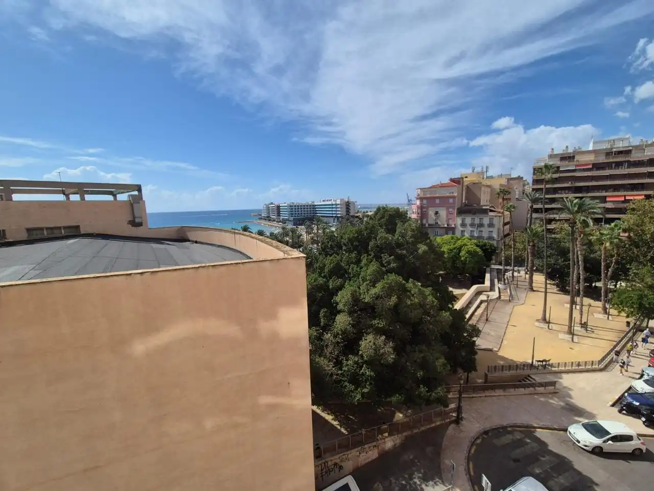 Vista exterior de Pis en venda en Alicante / Alacant amb Aire condicionat