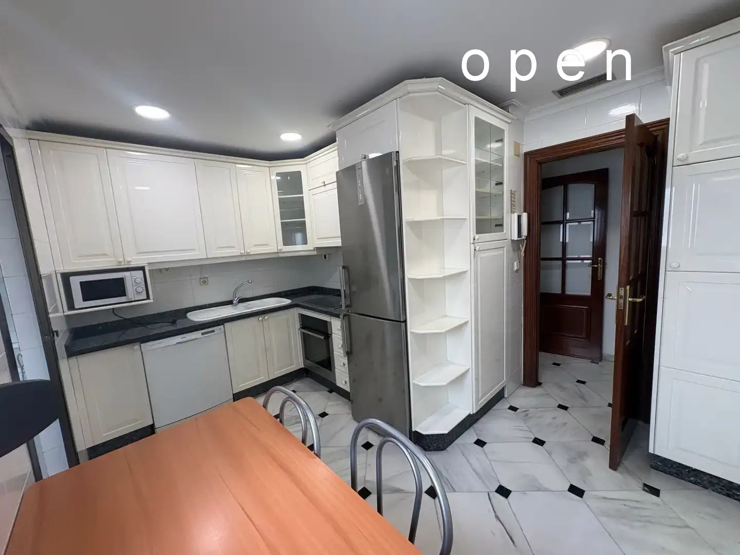Cocina de Piso de alquiler en Córdoba con Aire acondicionado, Calefacción y Terraza