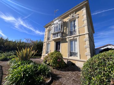 Casa con jardín en venta en Luanco - Calle Isla de la Erbosa