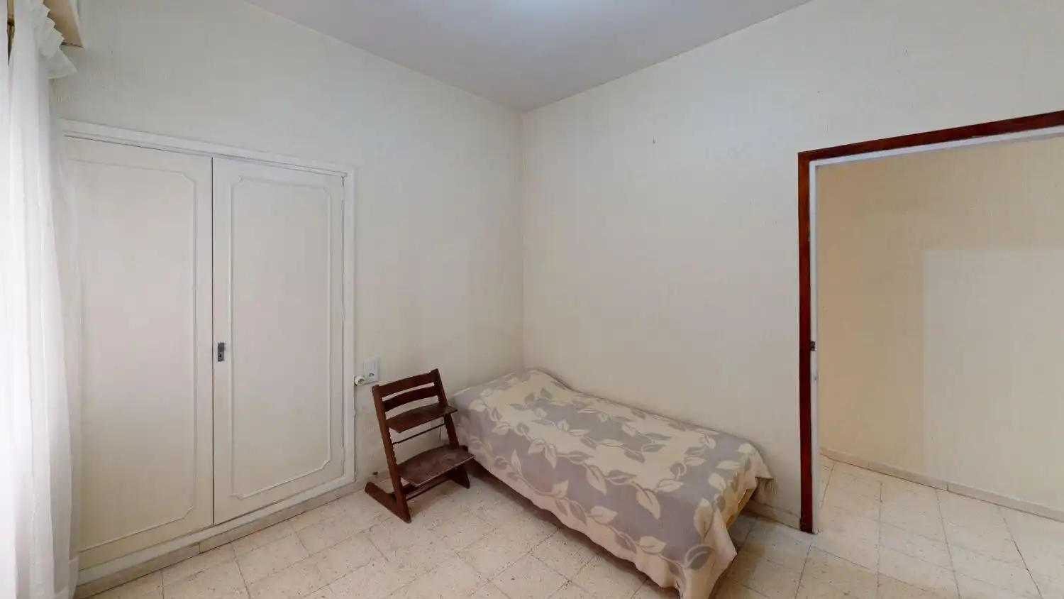 Habitación de Piso en venta en Sevilla con Calefacción, Terraza y Trastero