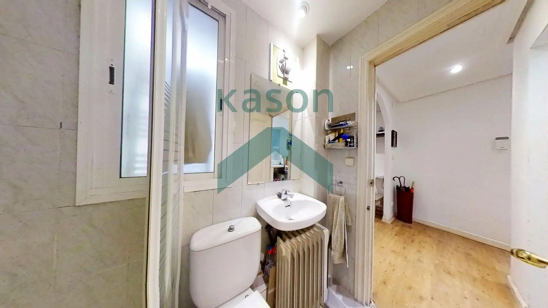 Baño de Apartamento de alquiler en Madrid con Calefacción y Amueblado
