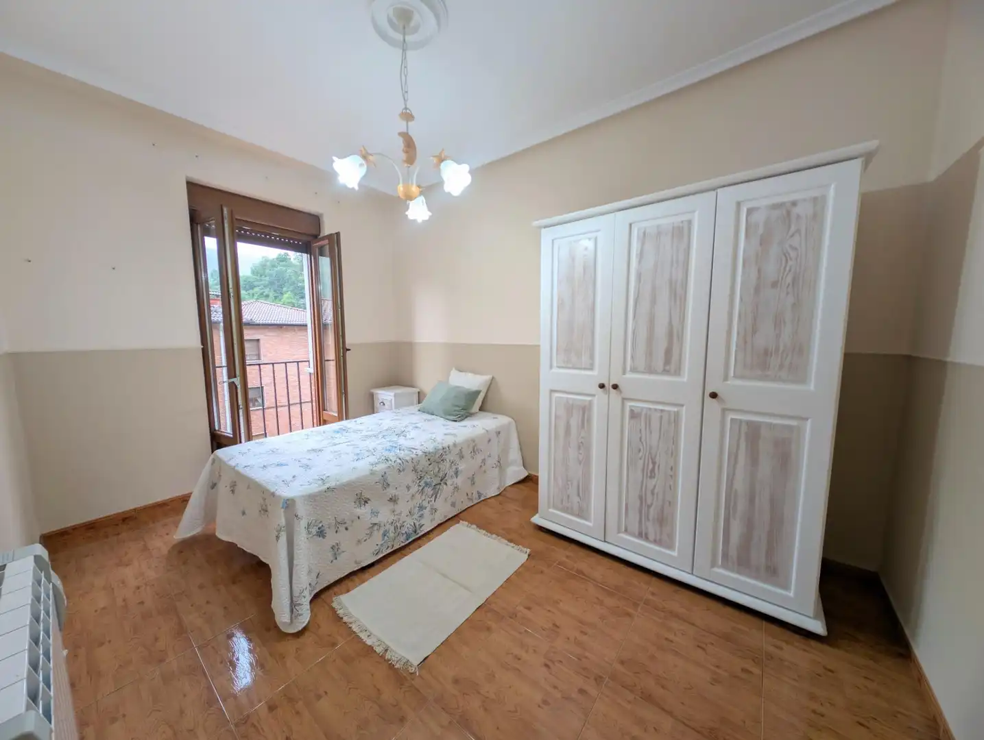 Habitación de Piso en venta en San Martín del Rey Aurelio con Calefacción, Trastero y Balcón