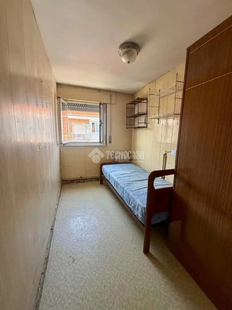 Habitación de Piso en venta en Madrid con Calefacción y Terraza