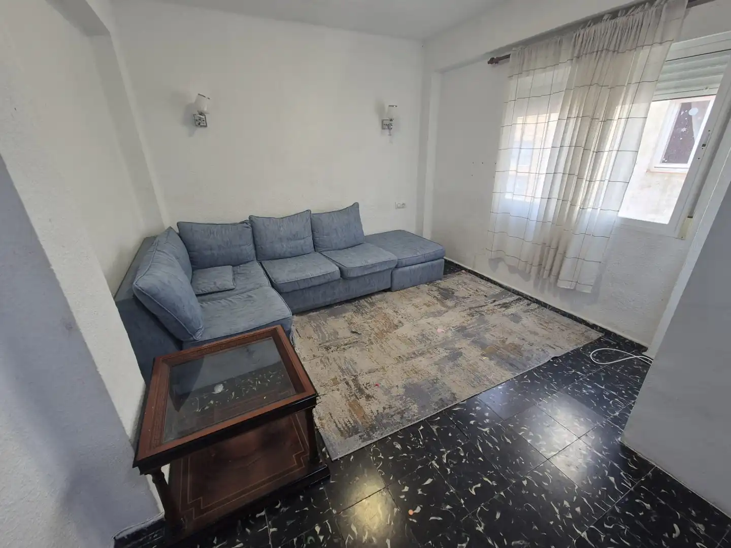 Sala d'estar de Pis en venda en Valencia amb Forn i Balcó