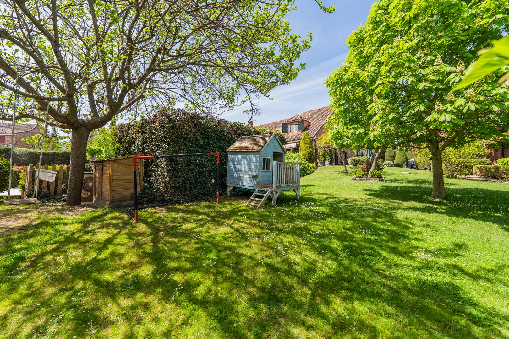 Garden of Houses for sale in Madrid  with Air Conditioner, Private garden and Swimming Pool