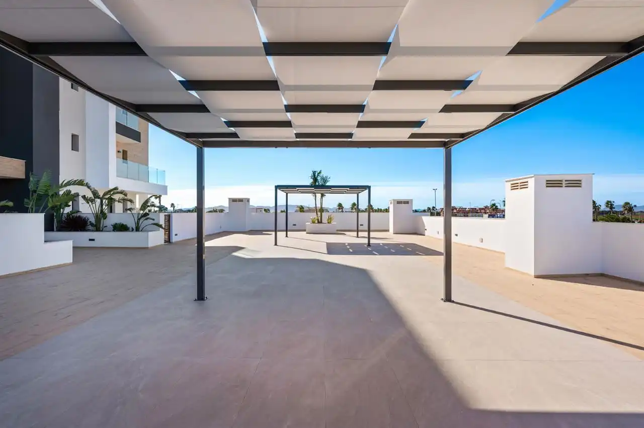 Terrassa de Apartament en venda en Los Alcázares amb Piscina i Moblat