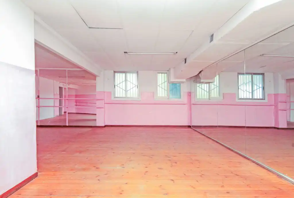 Local comercial en venda a C/ Mossen Camilo Rosell, imagen 2