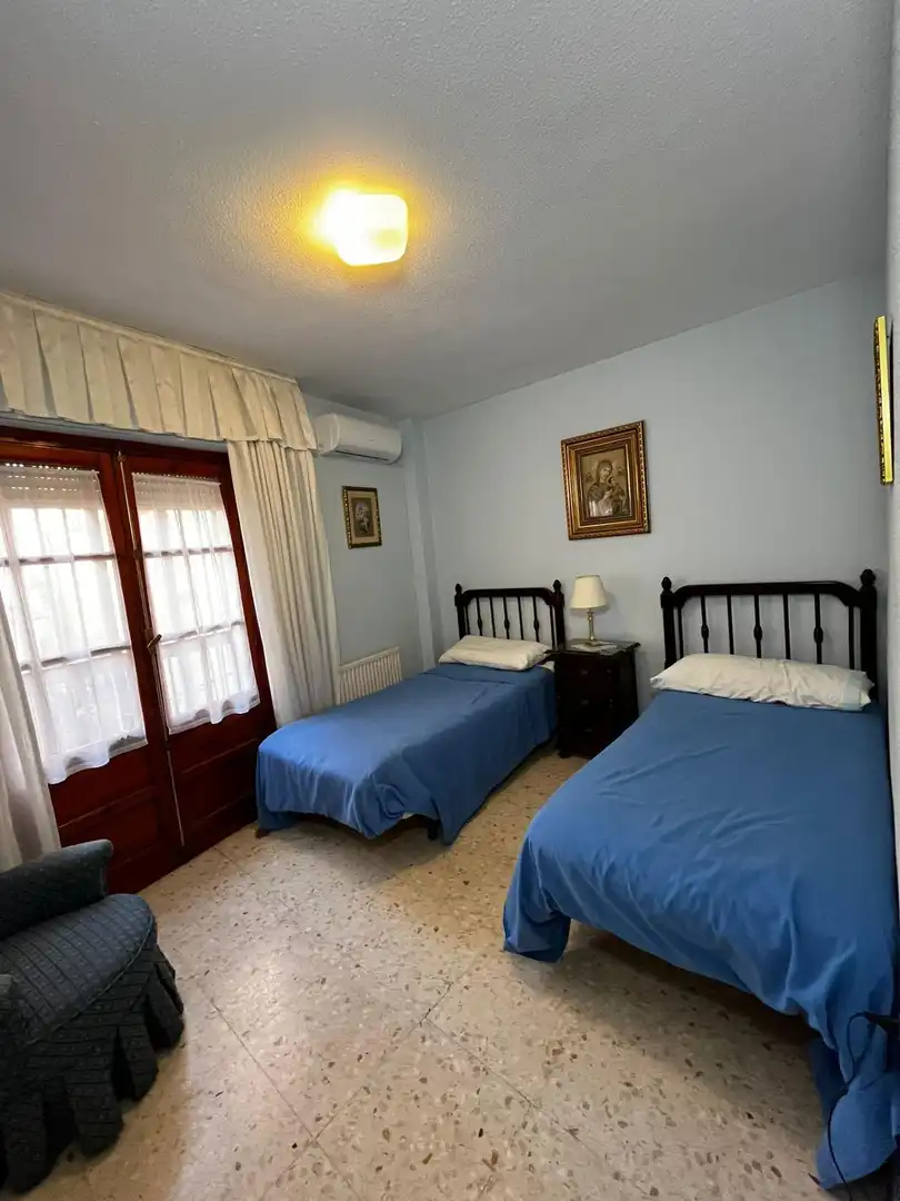 Bedroom of Flat for sale in Sevilla  with Air Conditioner, Heating and Storage room