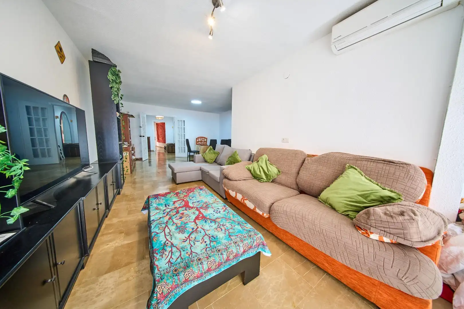 Living room of Flat for rent in Granada  with Heating, Terrace and Storage room