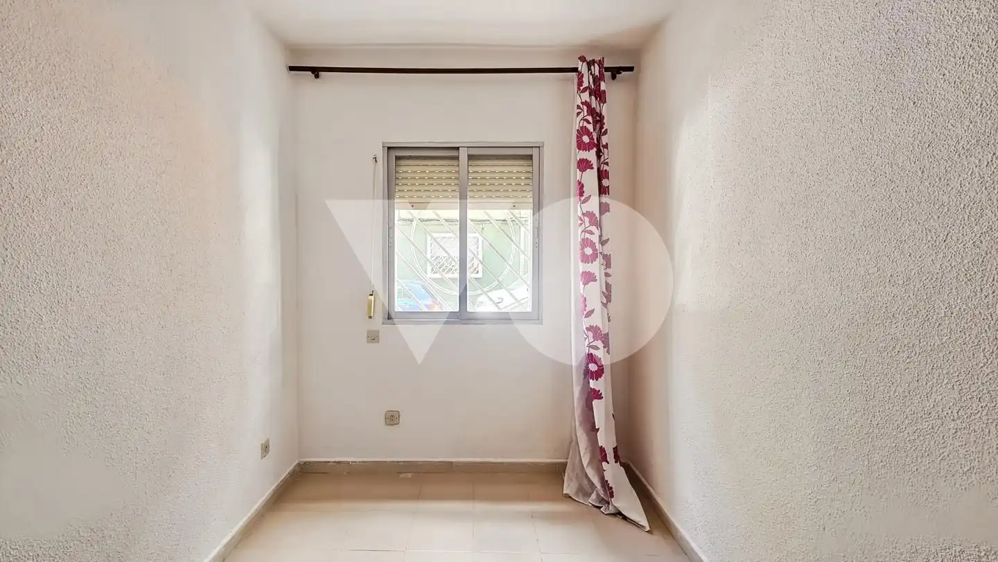 Habitación de Planta baja en venta en Madrid con Alarma
