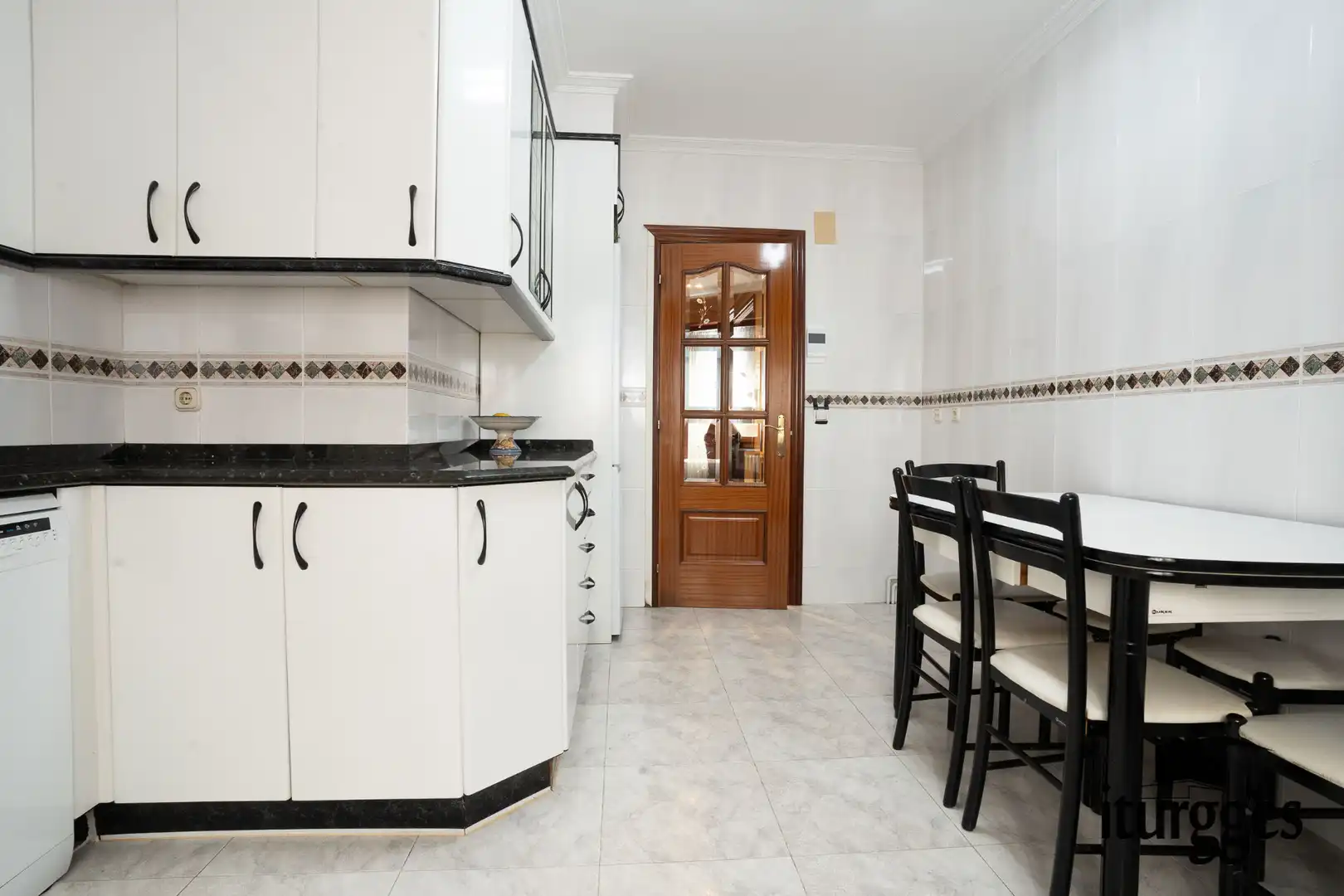 Küche von Wohnung zum Verkauf in Gernika-Lumo mit Heizung, Terrasse und Abstellraum