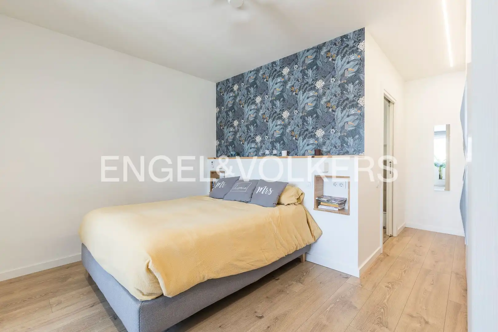 Bedroom of Attic for sale in Barcelona  with Heating