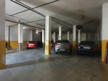 Local comercial en venta en Calle Federica Montseny 3