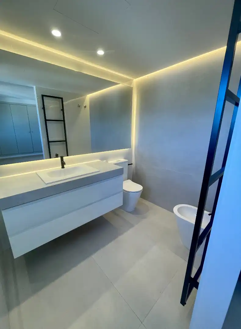 Badezimmer von Dachboden zur Miete in Son Servera mit Klimaanlage, Heizung und Terrasse