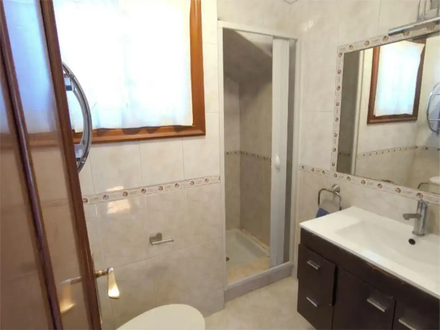 Baño de Casa adosada en venta en Vigo  con Parquet, Trastero y Amueblado