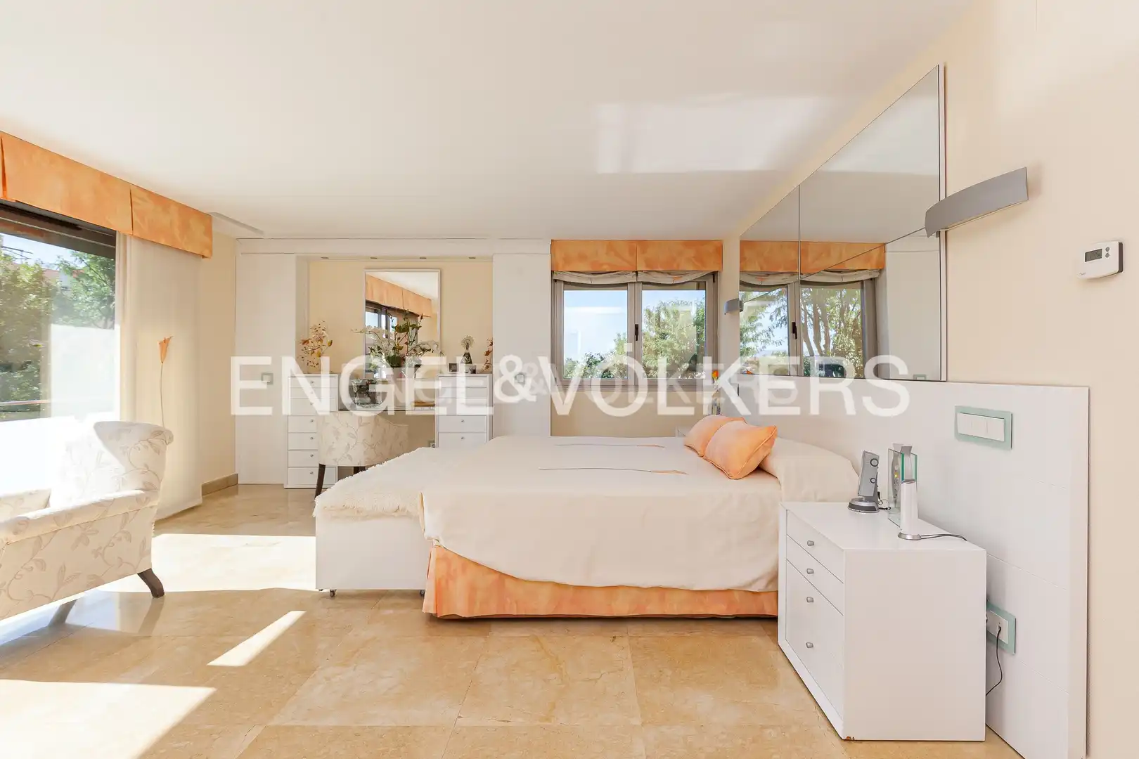 Habitación de Casa o chalet en venta en Azuqueca de Henares con Aire acondicionado, Calefacción y Jardín privado