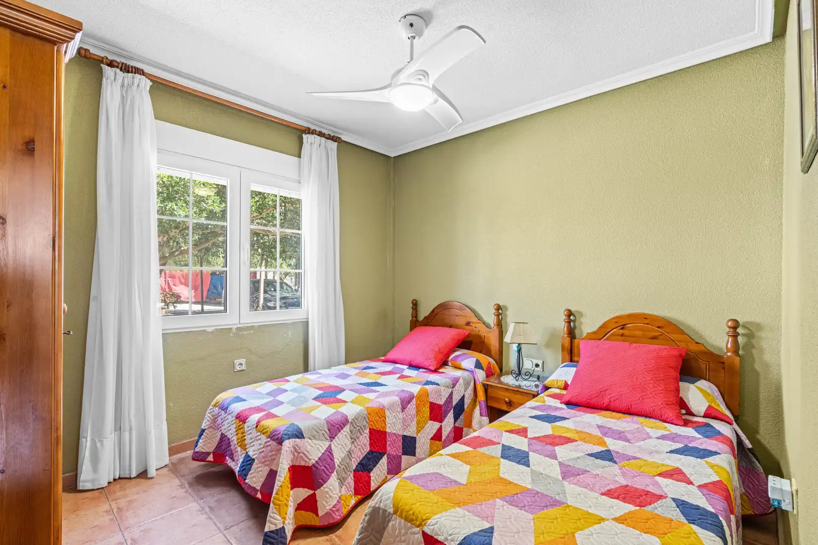 Dormitori de Casa o xalet en venda en Elche / Elx amb Aire condicionat, Jardí privat i Terrassa