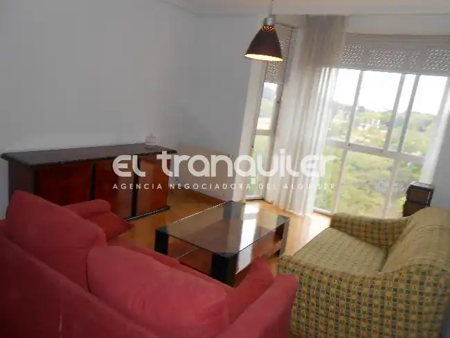 Living room of Flat for rent in Madrid  with Air Conditioner, Parquet flooring and Swimming Pool