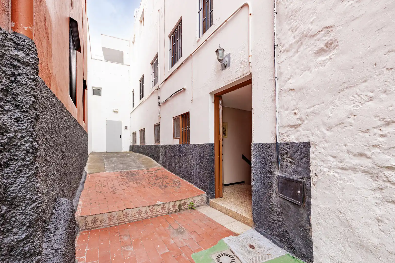 Vista exterior de Casa o xalet en venda en Arucas amb Terrassa i Balcó