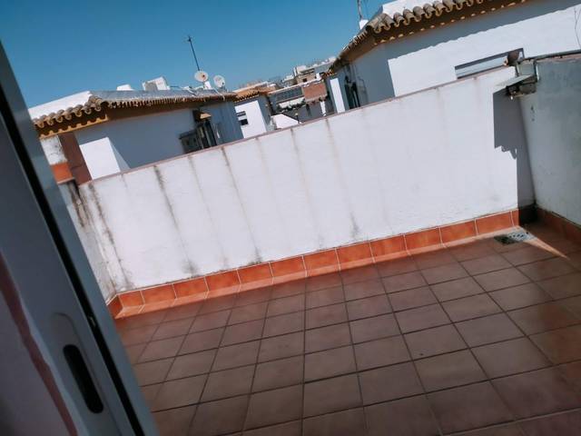 Casa adosada en Venta en Calle Ntra. Sra. del Carmen en El Cano - Los Bermejales