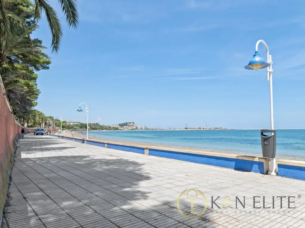 Houses for sale in Las Rotas / Les Rotes