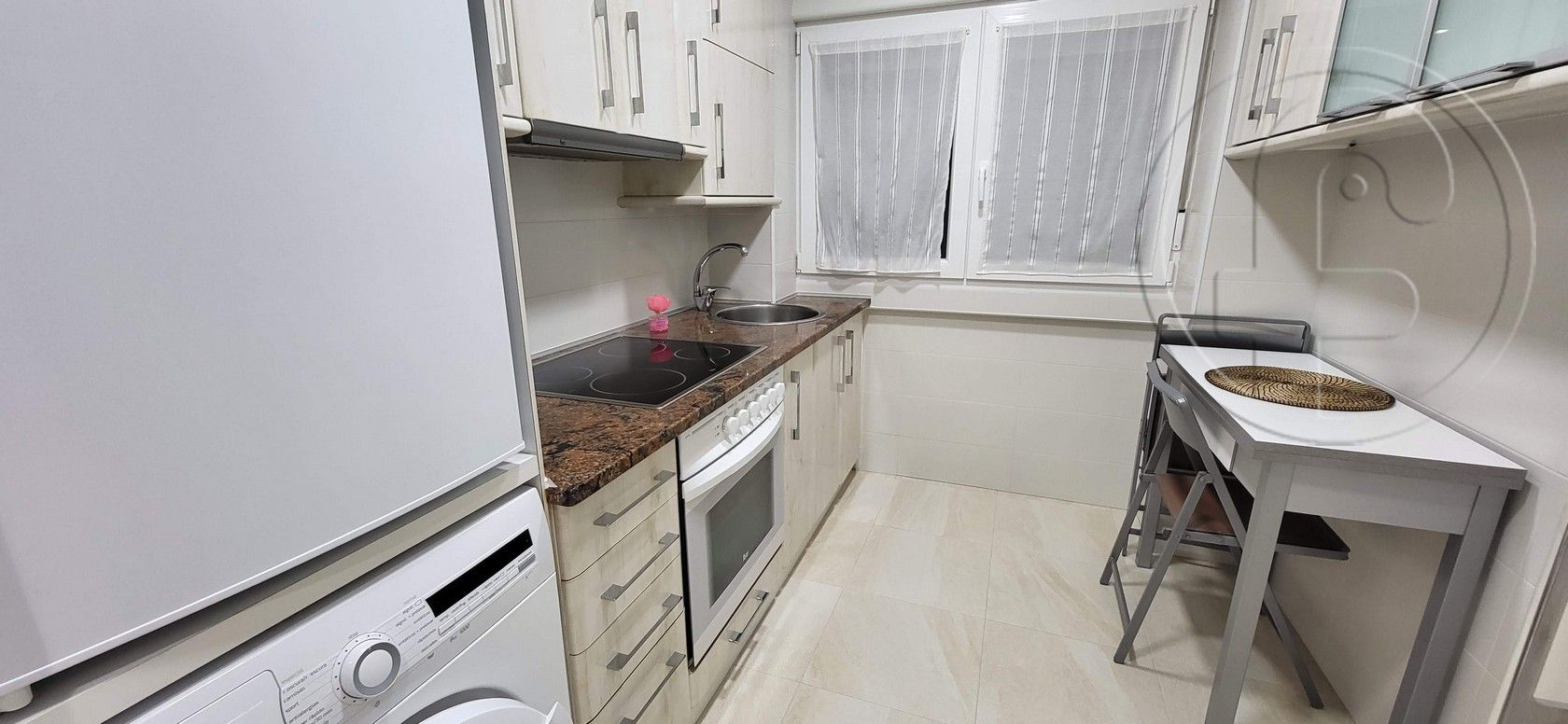 Kitchen of Flat to rent in Santander  with Furnished, Oven and Washing machine