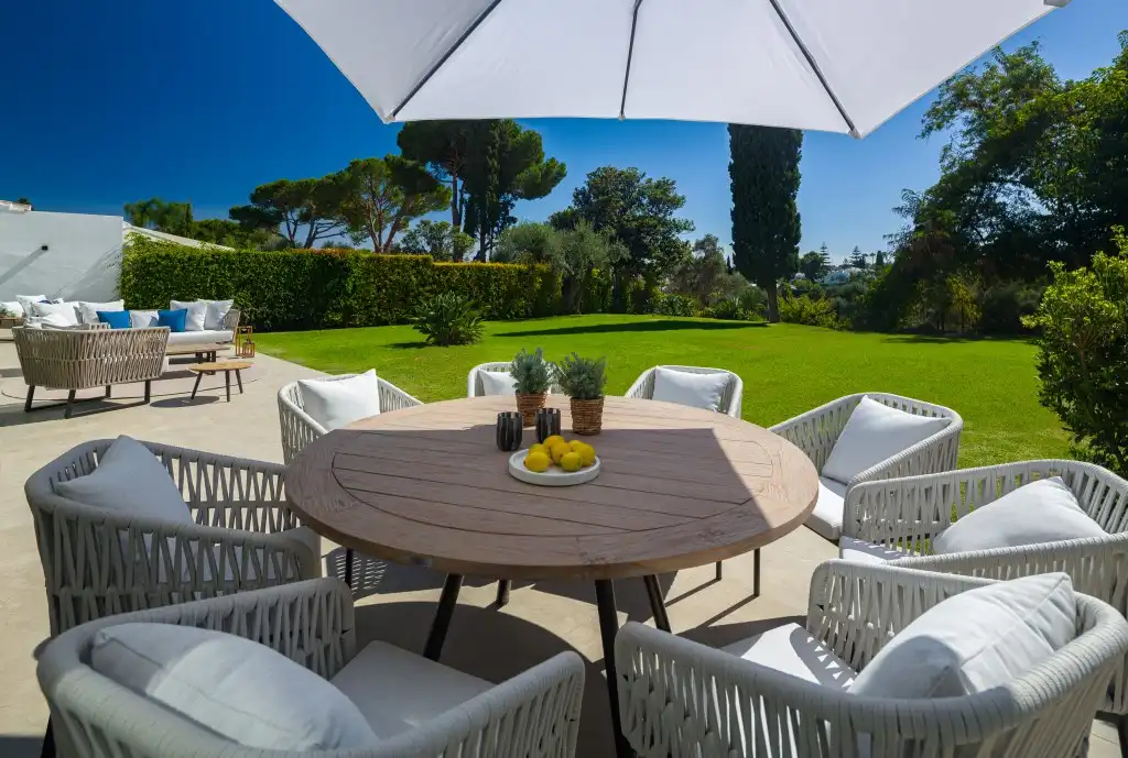 Chalet con jardín en venta en Nueva Andalucía, imagen 5