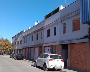 Exterior view of Single-family semi-detached for sale in Figueres  with Private garden and Terrace