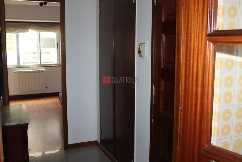 Bedroom of Flat for rent in Santiago de Compostela   with Heating, Parquet flooring and Furnished