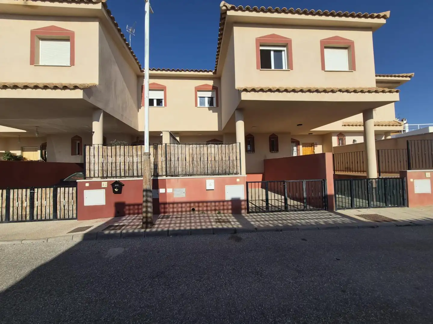Home with terrace for sale in SENDA (JARAVIA)