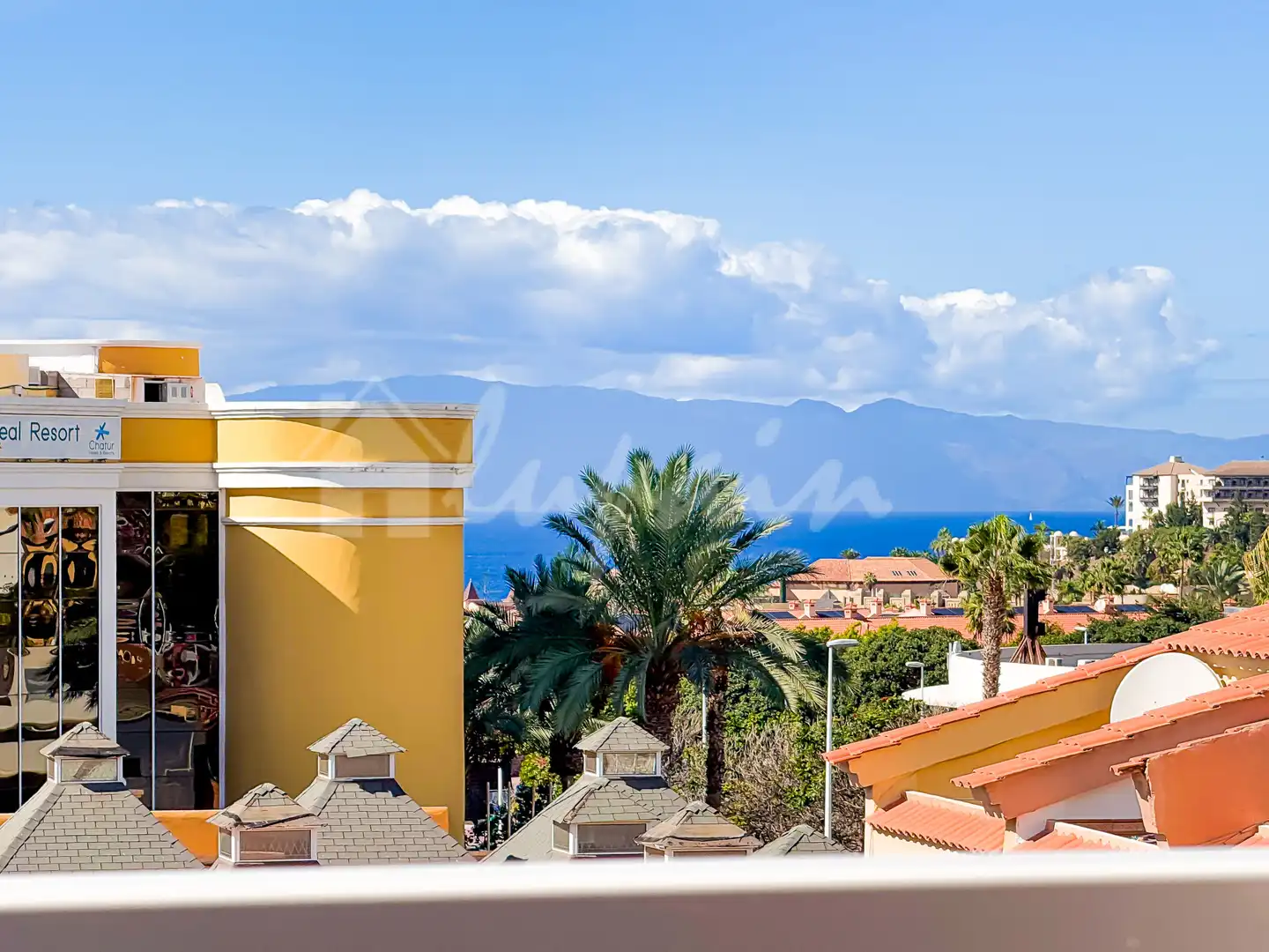 Vista exterior de Apartament en venda en Adeje amb Calefacció