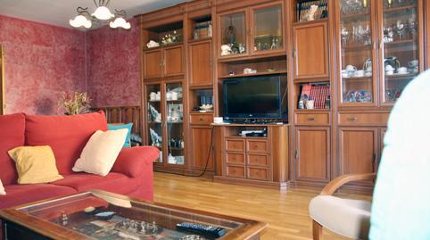 Foto 4 de Pis en venda a Plaza Pintor Jose Morales Pascual, Miralvalle - Av. Virgen del Puerto - La Data, Cáceres