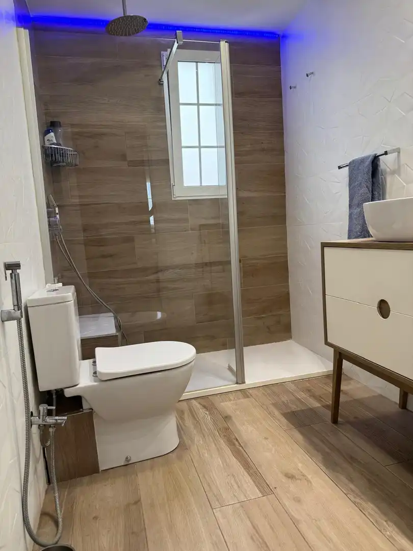 Bathroom of Flat for sale in Valencia