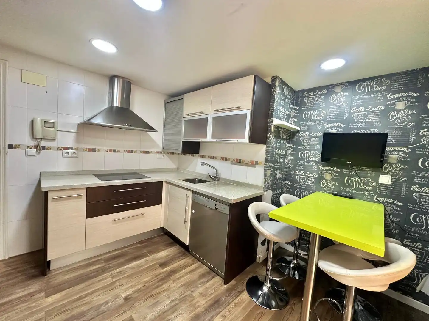 Küche von Wohnung zum Verkauf in Alcantarilla mit Klimaanlage, Möbliert und Balkon