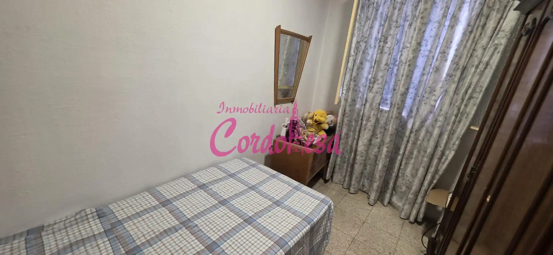 Schlafzimmer von Wohnung zum Verkauf in Córdoba