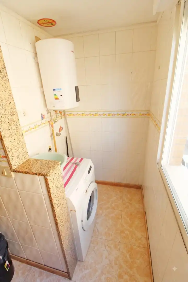 Appartamento con terrazza in vendita a Carrer de la Constitució Espanyola, imagen 8