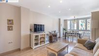 Living room of Flat for sale in  Granada Capital