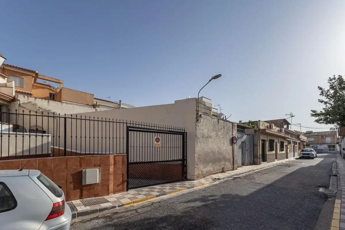 Residencial en venta en Calle del Perú, Albolote