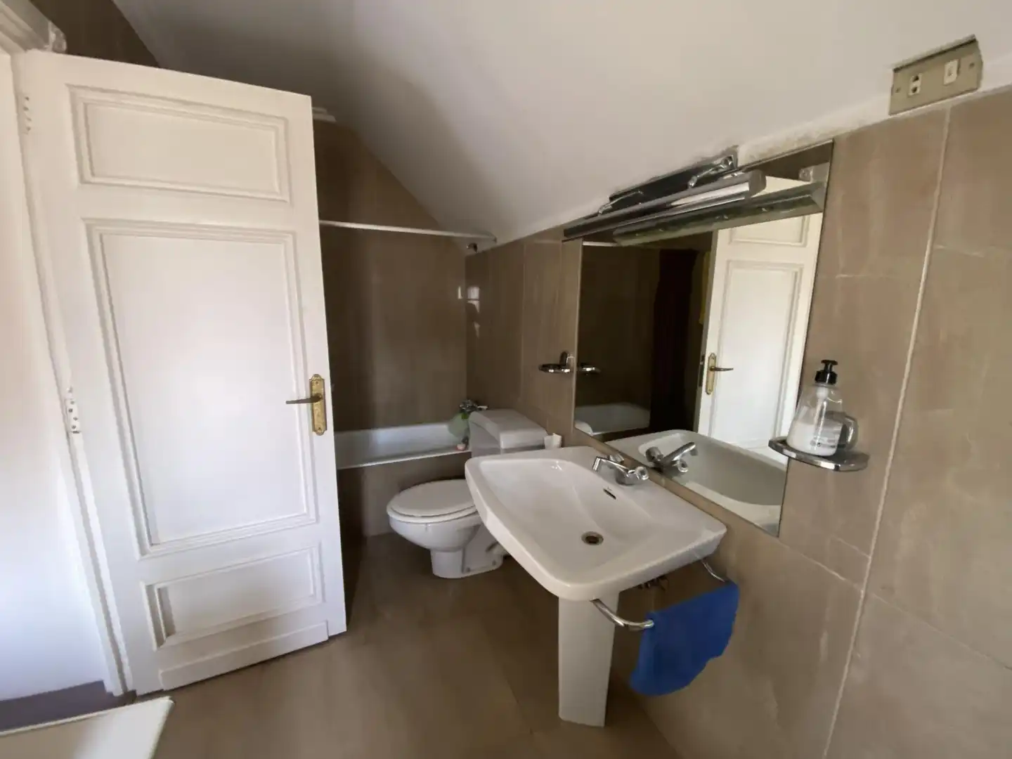 Bathroom of Duplexes for sale in Leioa  with Heating and Terrace