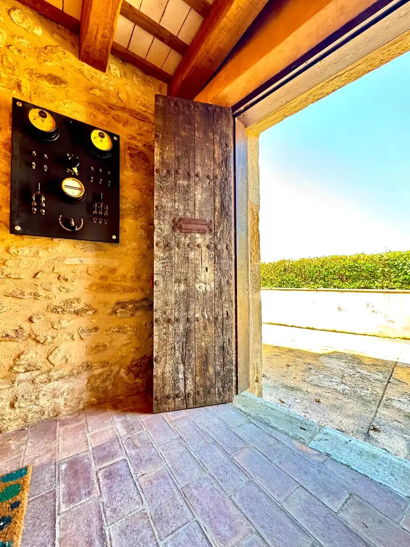 Vista exterior de Casa o xalet en venda en Ullastret amb Aire condicionat, Calefacció i Jardí privat