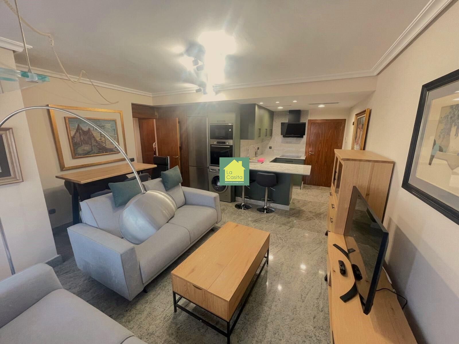 Sala d'estar de Àtic de lloguer en  Albacete Capital amb Aire condicionat i Calefacció