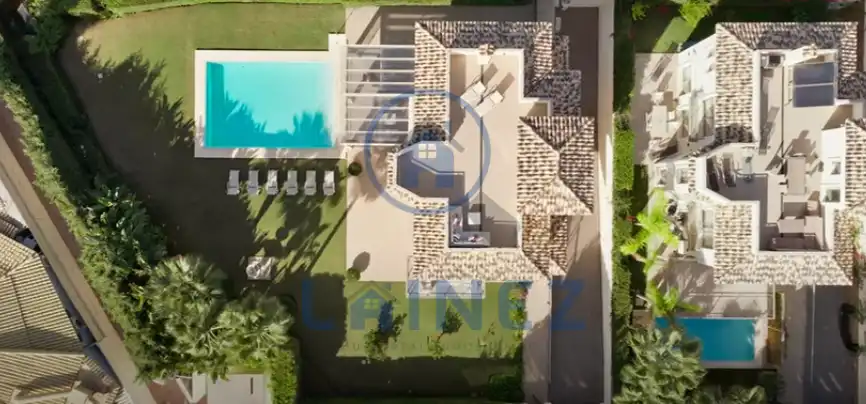 Jardí de Casa o xalet en venda en Marbella amb Aire condicionat, Jardí privat i Traster