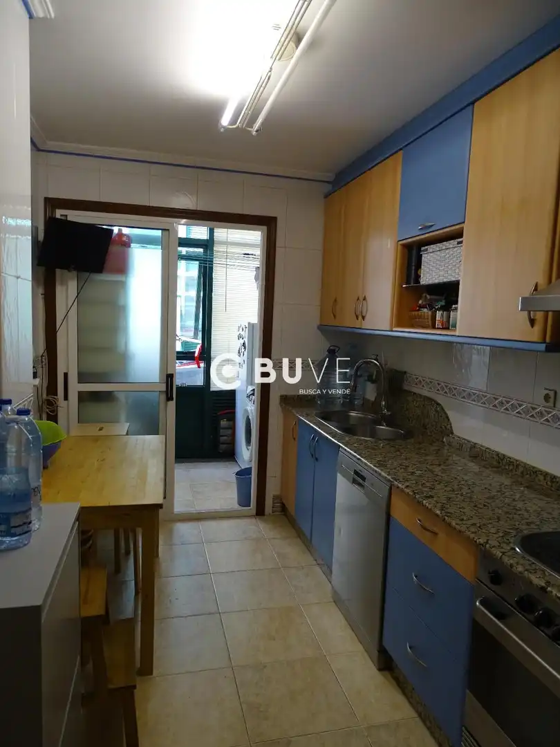 Cocina de Dúplex en venta en Teo con Calefacción, Trastero y Amueblado
