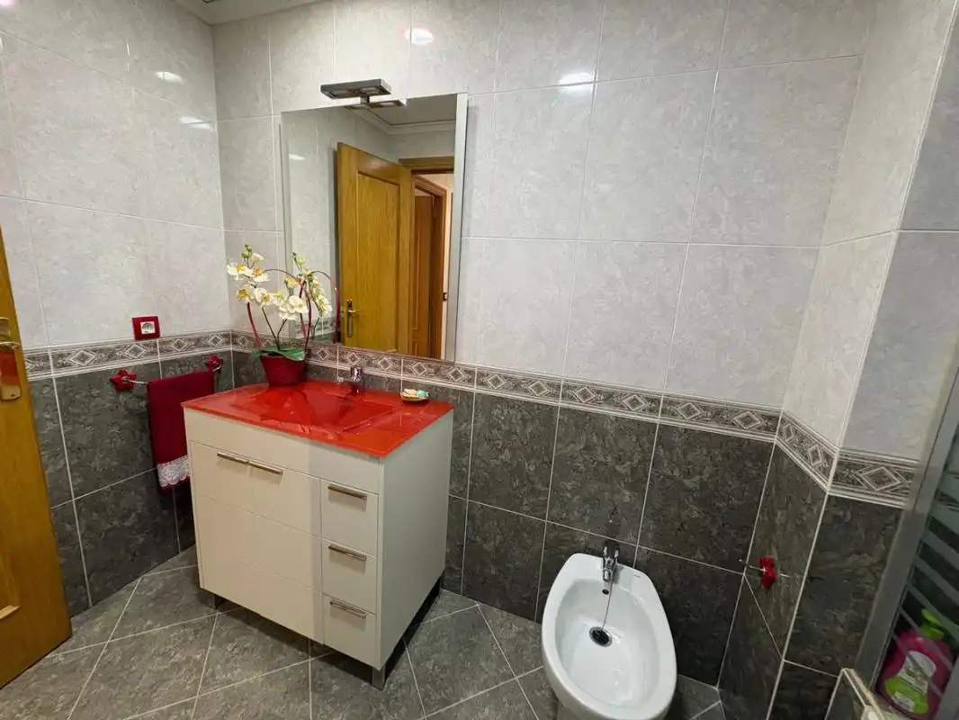 Bany de Casa adosada en venda en Sagunto / Sagunt amb Aire condicionat, Calefacció i Terrassa