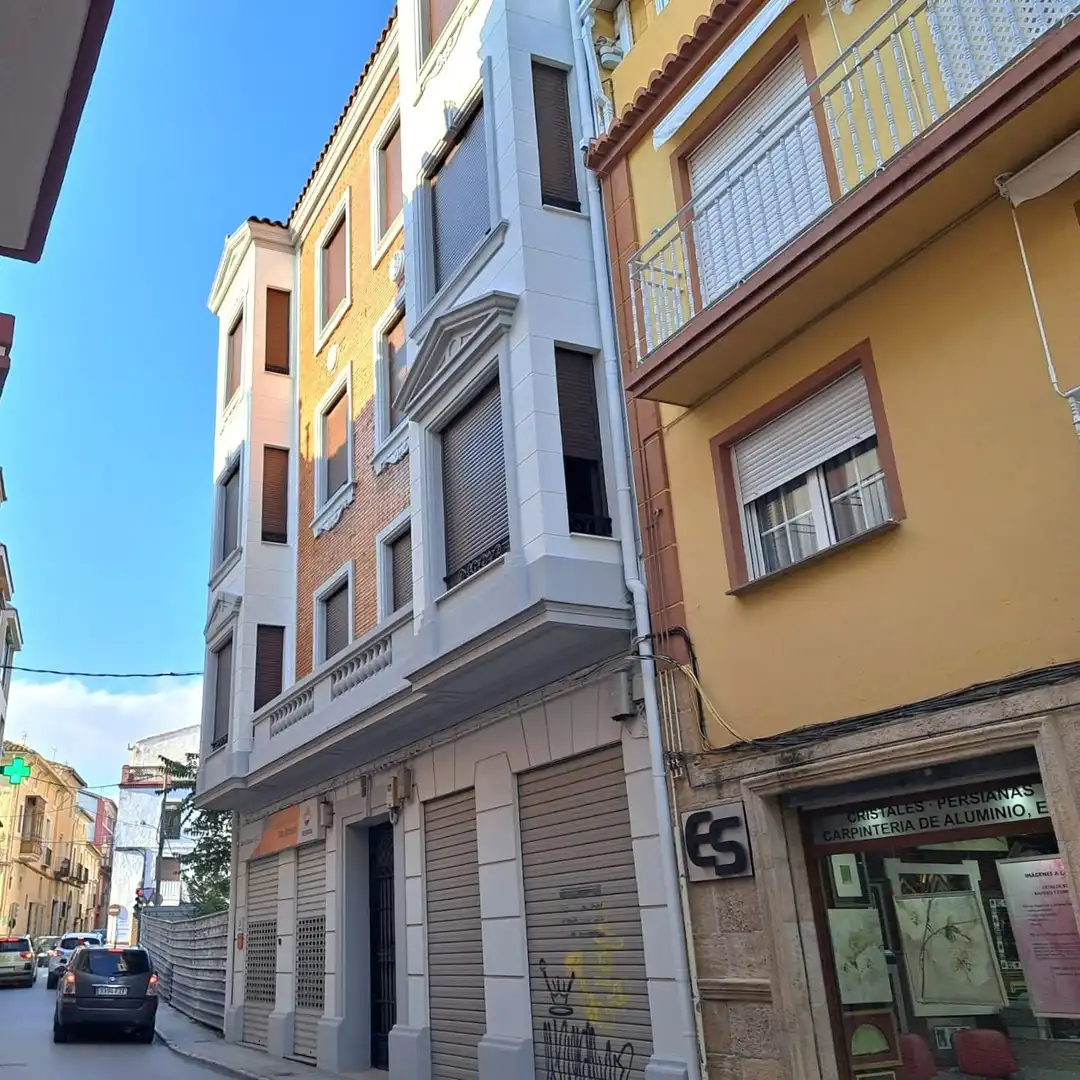 Vista exterior de Piso en venta en Requena con Balcón