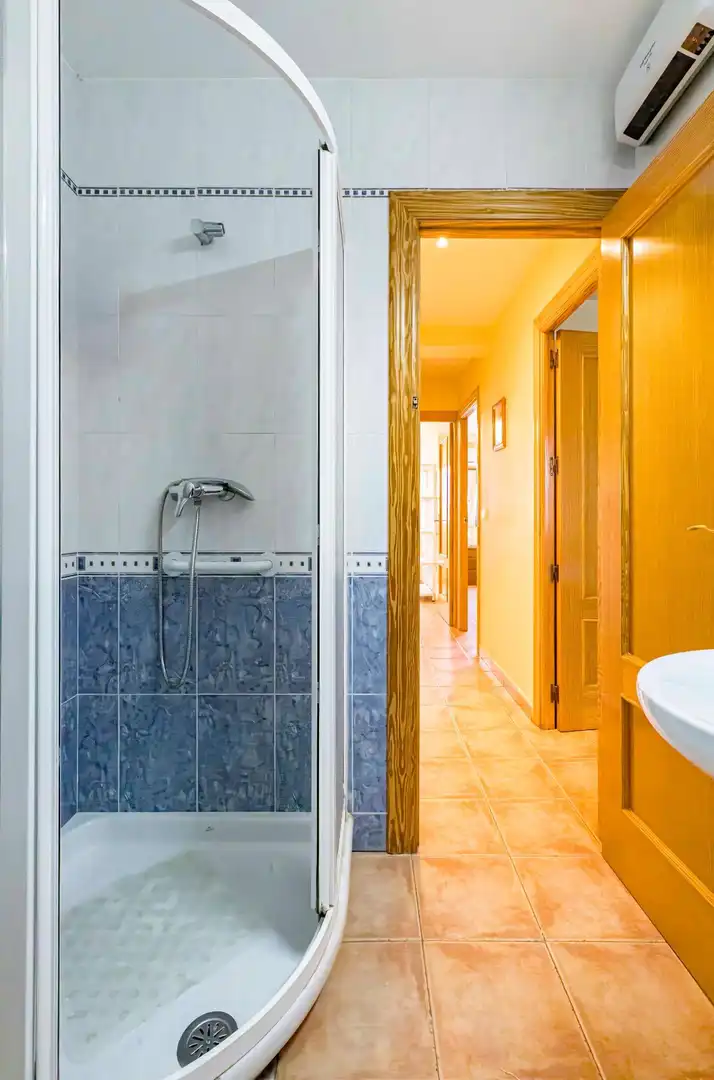 Bathroom of Flat for sale in Murcia  with Air Conditioner, Heating and Furnished