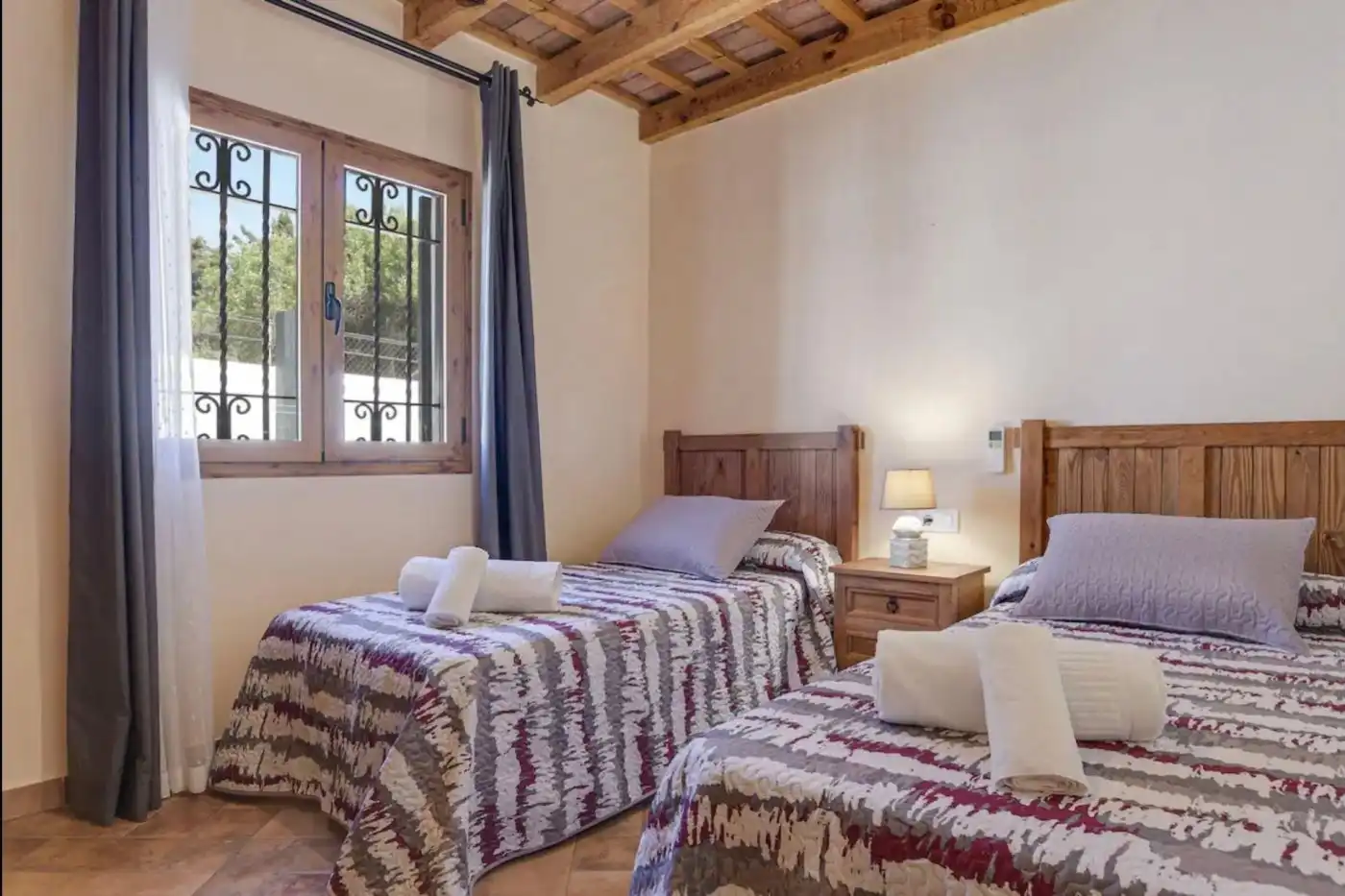Habitación de Finca rústica en venta en Vejer de la Frontera con Aire acondicionado, Jardín privado y Terraza