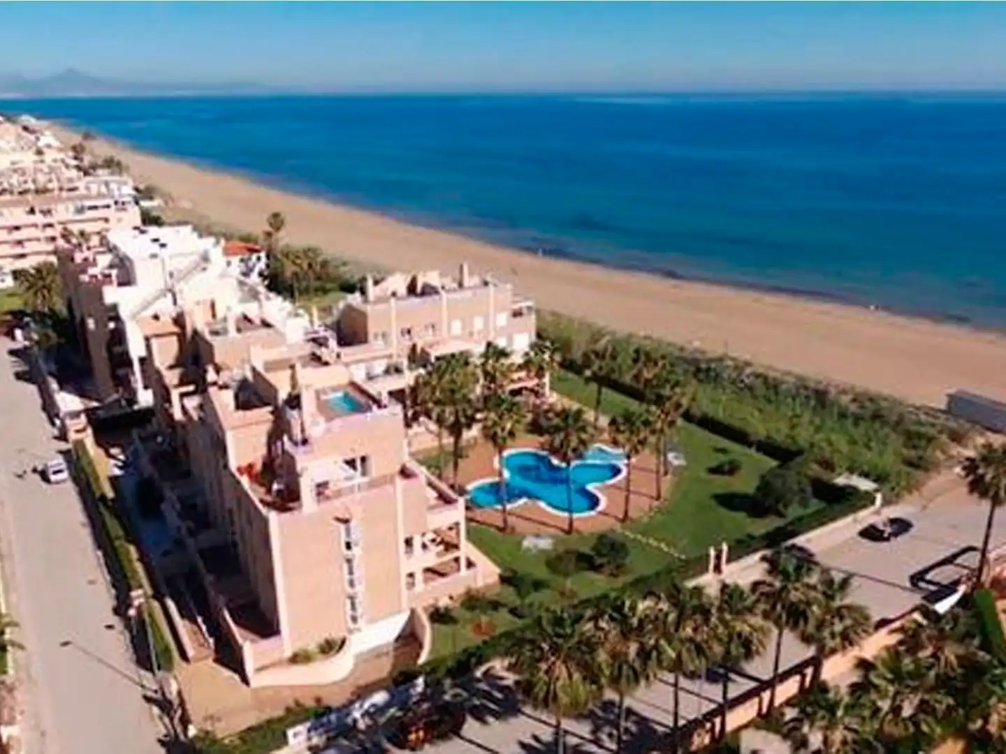 Vista exterior de Piso en venta en Dénia con Aire acondicionado, Calefacción y Trastero