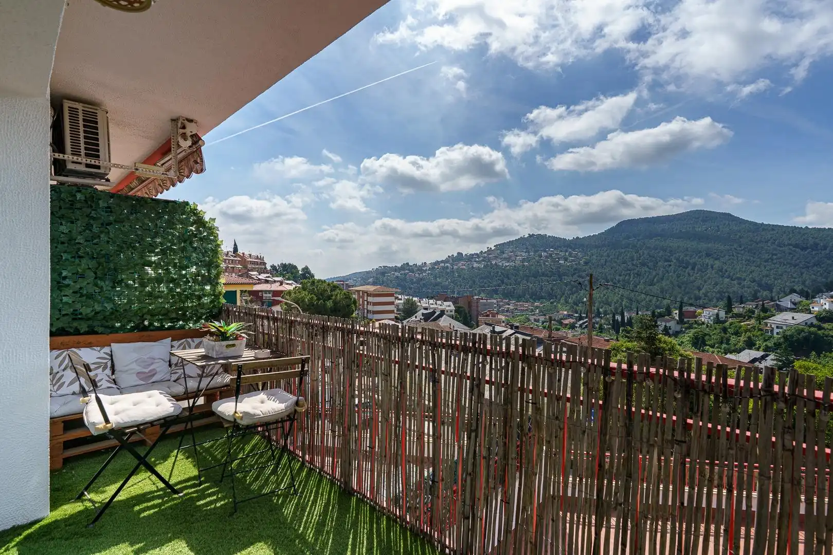 Terraza de Piso en venta en Corbera de Llobregat con Calefacción, Parquet y Balcón