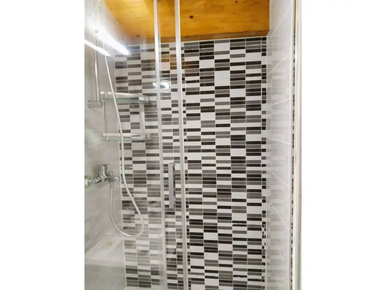 Bany de Apartament de lloguer en Burgos amb Calefacció, Parquet i Moblat